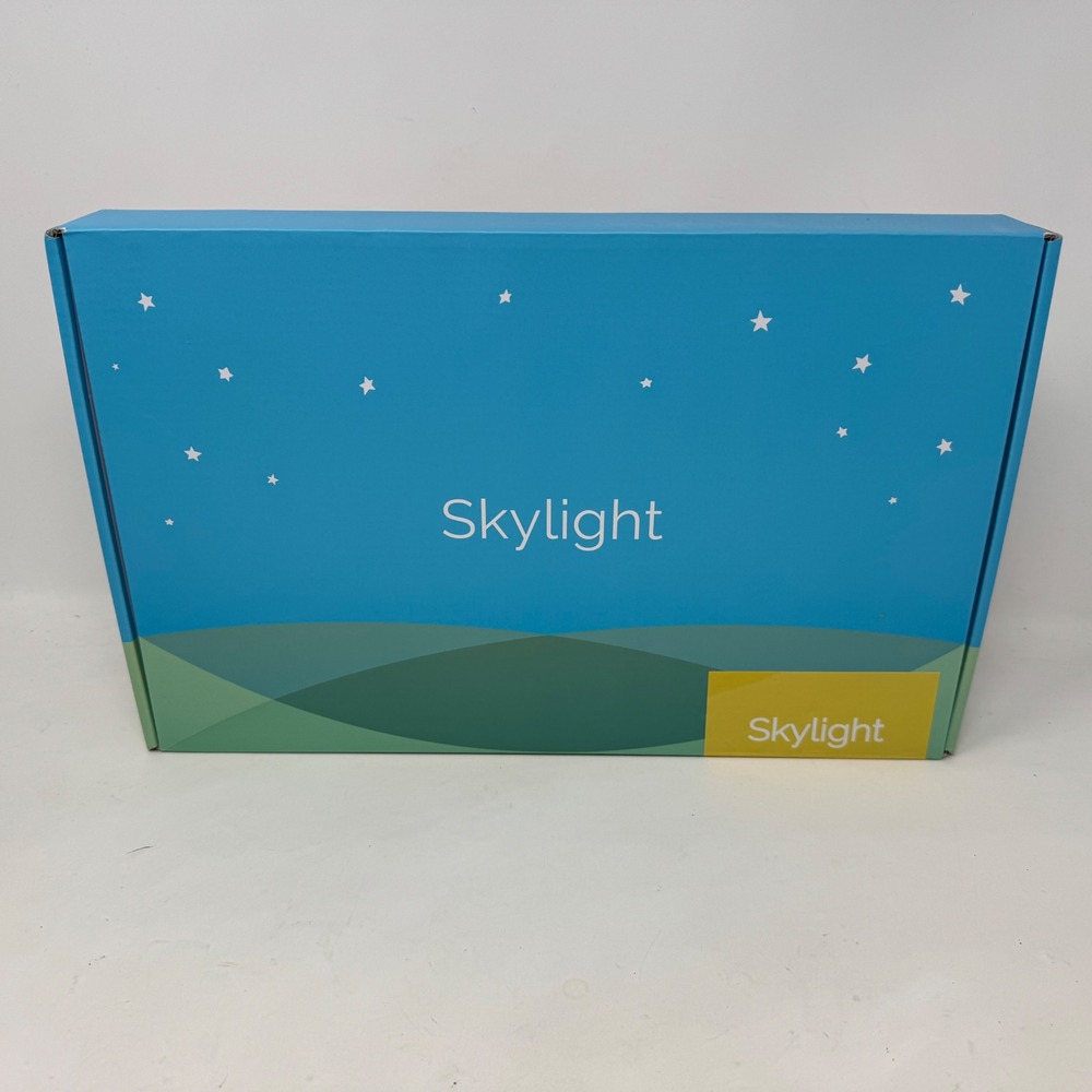 Skylight Frame 10 inch WiFi Digital Photo Frame Black White SKY-002